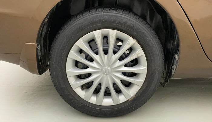 2015 Maruti Ciaz VXI+, Petrol, Manual, 49,434 km, Right Rear Wheel