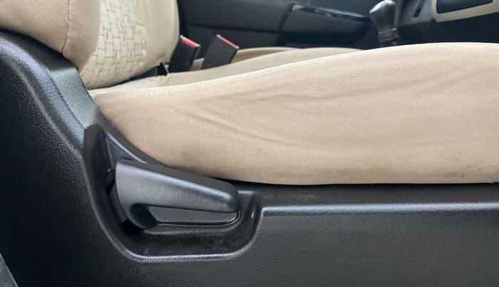 2018 Maruti Wagon R 1.0 VXI, Petrol, Manual, 62,246 km, Driver Side Adjustment Panel