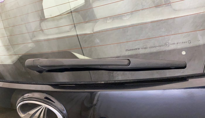 2020 Mahindra XUV300 W8 (O) 1.2 PETROL, Petrol, Manual, 83,644 km, Rear Wiper