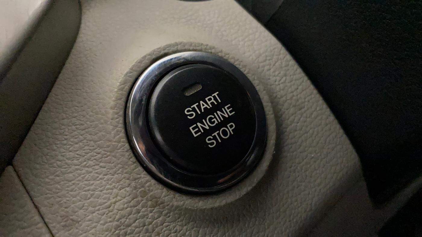 2020 Mahindra XUV300 W8 (O) 1.2 PETROL, Petrol, Manual, 85,956 km, Keyless Start/ Stop Button