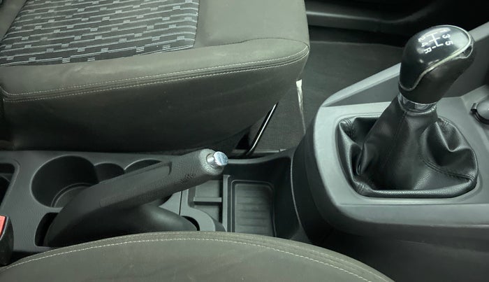 2016 Ford New Figo 1.2 TREND, Petrol, Manual, 47,402 km, Gear Lever