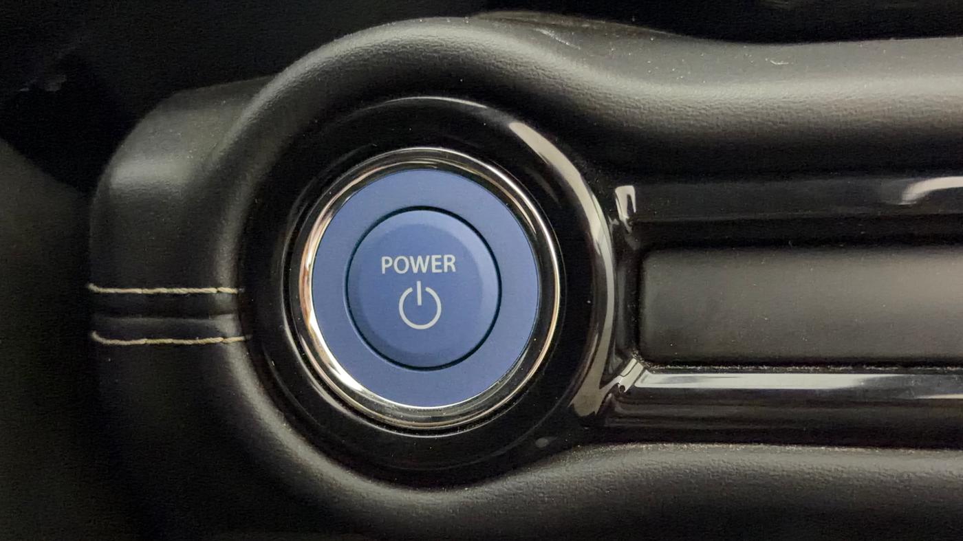 2025 Maruti Victoris Zxi 1.5 eCVT, Hybrid, Automatic, 4,400 km, Keyless Start/ Stop Button