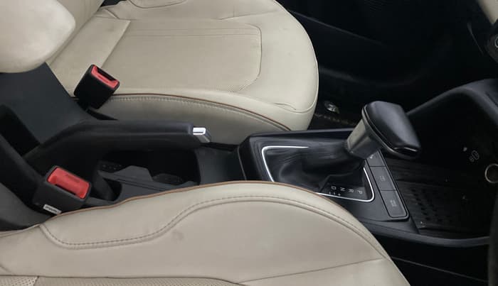 2023 Hyundai Verna SX(O) 1.5 MPI IVT , Petrol, Automatic, 57,882 km, Gear Lever