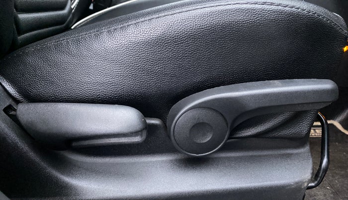 2017 Maruti Vitara Brezza ZDI, Diesel, Manual, 65,693 km, Driver Side Adjustment Panel