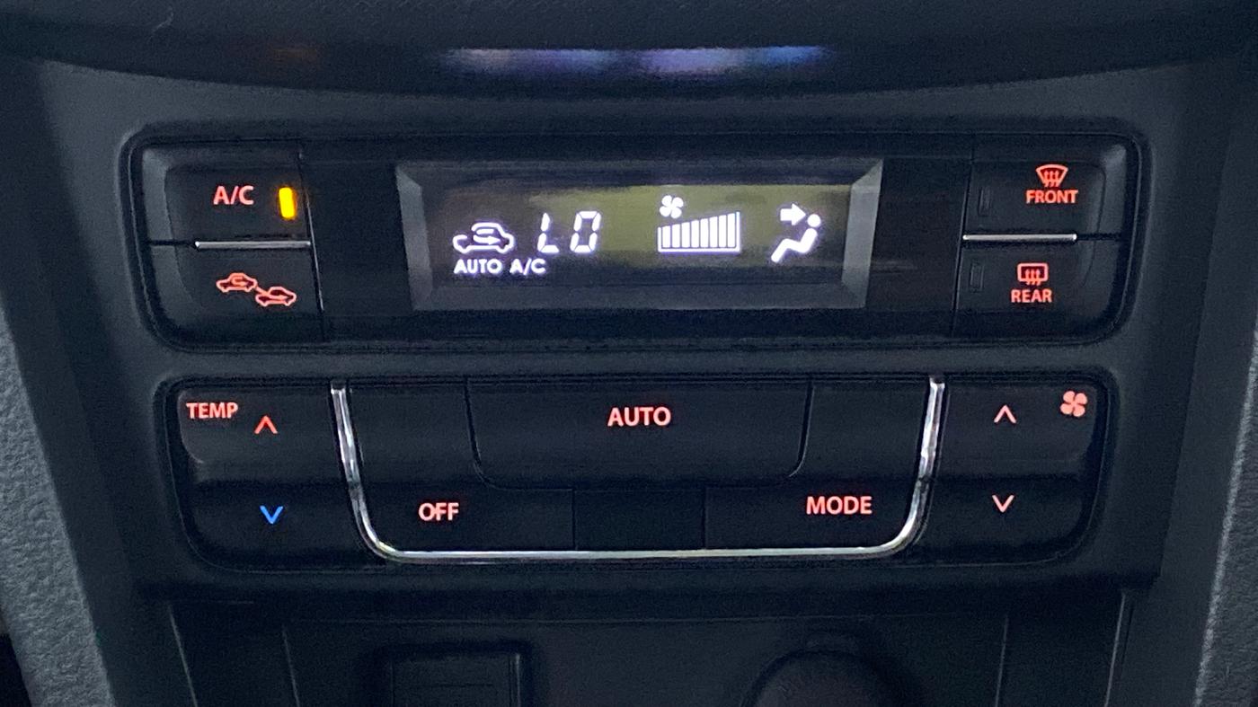 2017 Maruti Vitara Brezza ZDI, Diesel, Manual, 65,693 km, Automatic Climate Control
