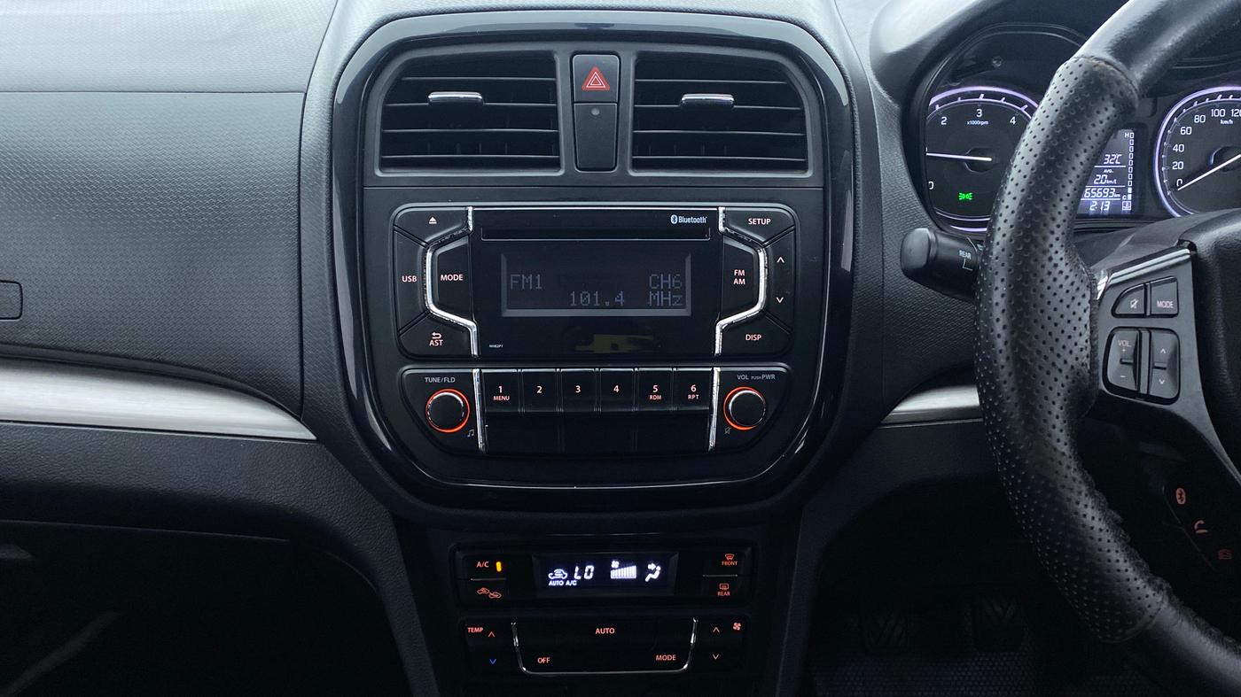 2017 Maruti Vitara Brezza ZDI, Diesel, Manual, 65,693 km, Air Conditioner