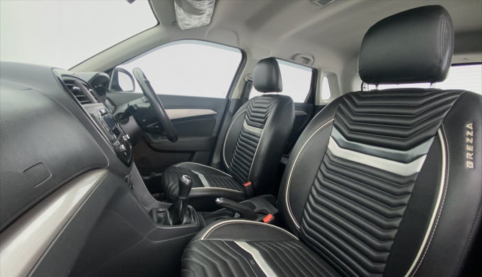 2017 Maruti Vitara Brezza ZDI, Diesel, Manual, 65,693 km, Right Side Front Door Cabin
