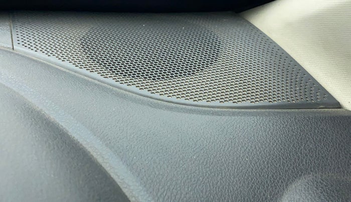 2016 Renault Kwid RXL, CNG, Manual, 81,507 km, Speaker