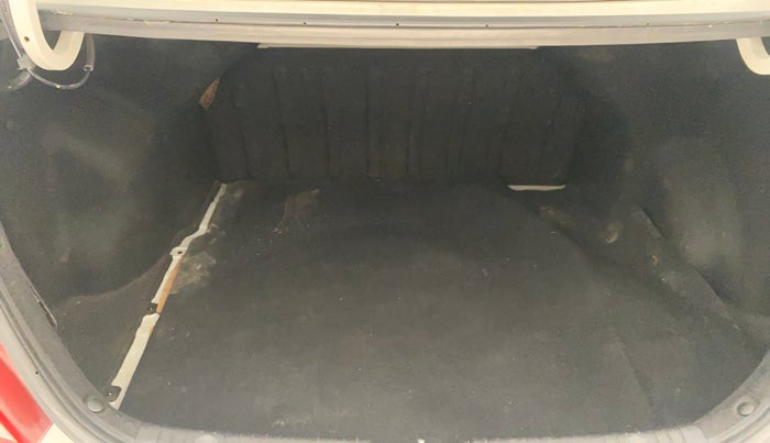 2014 Hyundai Verna FLUIDIC 1.4 CRDI CX, Diesel, Manual, 98,279 km, Boot Inside