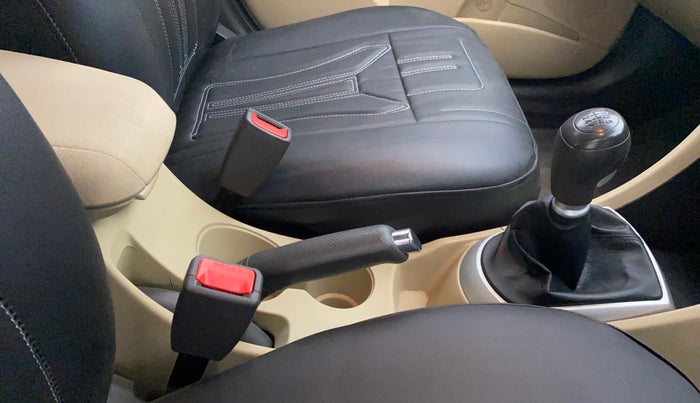 2014 Hyundai Verna FLUIDIC 1.4 CRDI CX, Diesel, Manual, 98,279 km, Gear Lever