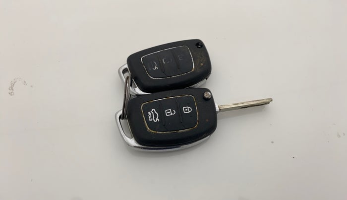 2014 Hyundai Verna FLUIDIC 1.4 CRDI CX, Diesel, Manual, 98,279 km, Key Close Up