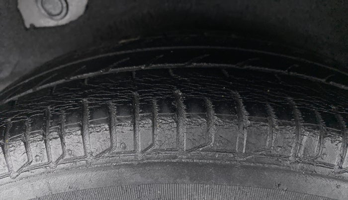 2011 Hyundai i10 MAGNA 1.2 KAPPA2, Petrol, Manual, 47,217 km, Right Rear Tyre Tread