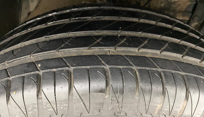 2021 Toyota URBAN CRUISER PREMIUM MT, Petrol, Manual, 4,348 km, Right Front Tyre Tread