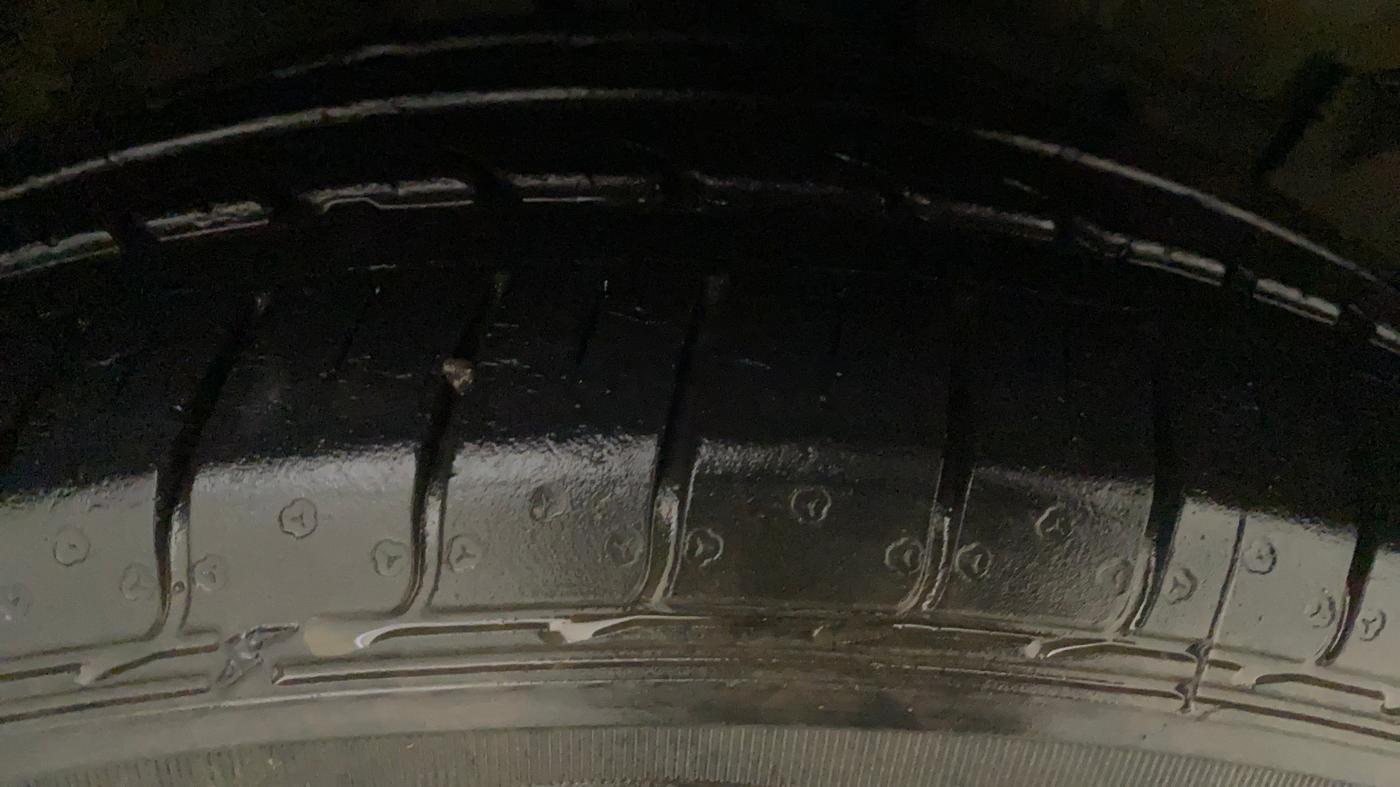 2021 Maruti Ciaz SIGMA 1.5 SHVS MT  PETROL, Petrol, Manual, 16,909 km, Right Rear Tyre Tread