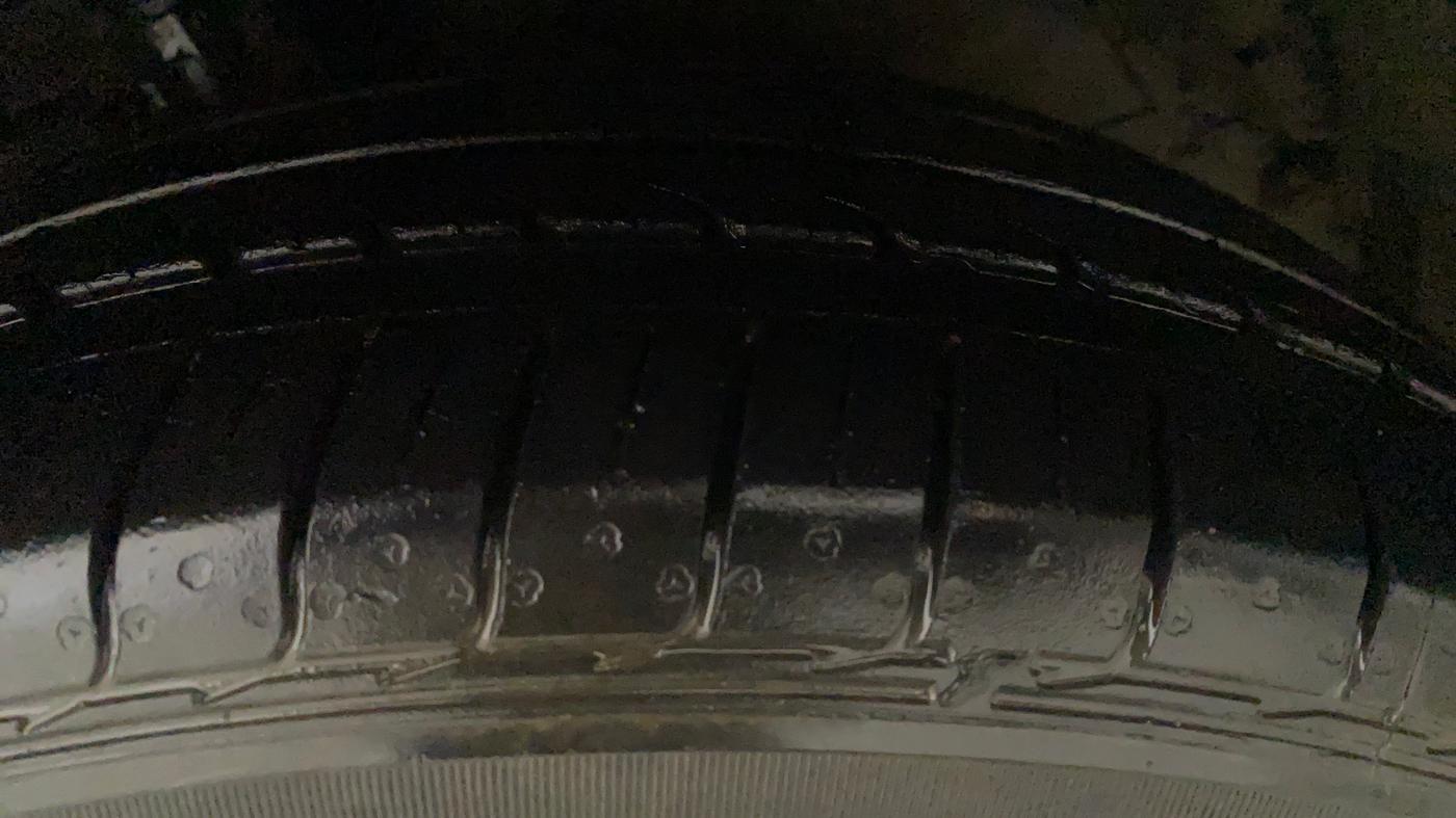 2021 Maruti Ciaz SIGMA 1.5 SHVS MT  PETROL, Petrol, Manual, 16,909 km, Left Rear Tyre Tread