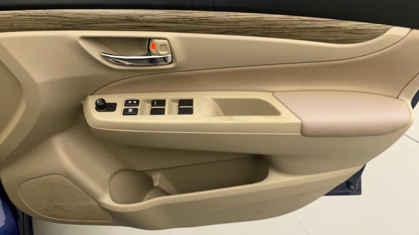 2021 Maruti Ciaz SIGMA 1.5 SHVS MT  PETROL, Petrol, Manual, 16,909 km, Driver Side Door Panels Control