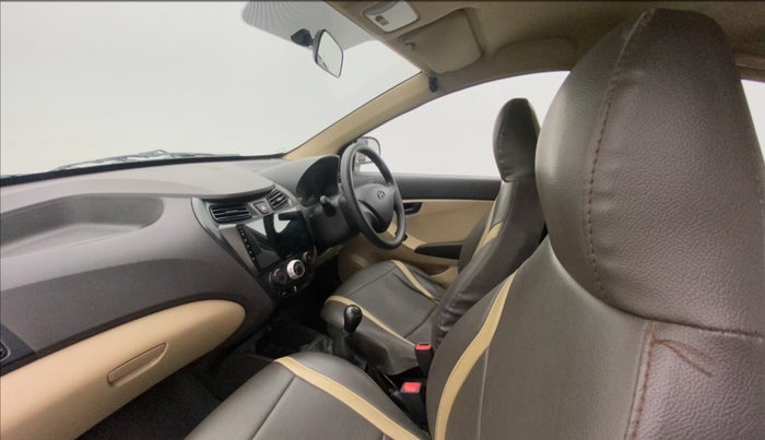 2013 Hyundai Eon ERA +, Petrol, Manual, 38,685 km, Right Side Front Door Cabin