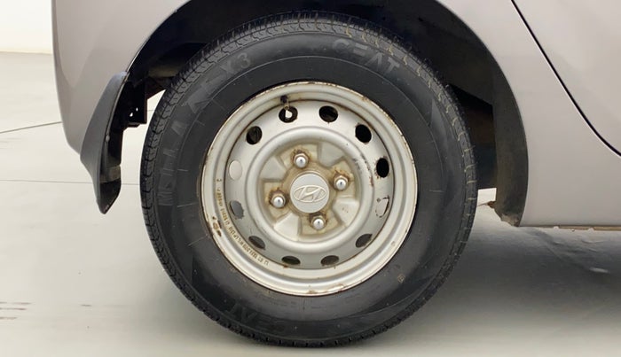 2013 Hyundai Eon ERA +, Petrol, Manual, 38,685 km, Right Rear Wheel