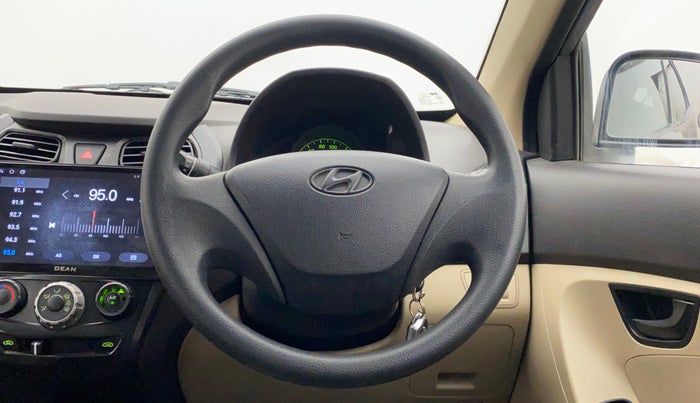 2013 Hyundai Eon ERA +, Petrol, Manual, 38,685 km, Steering Wheel Close Up
