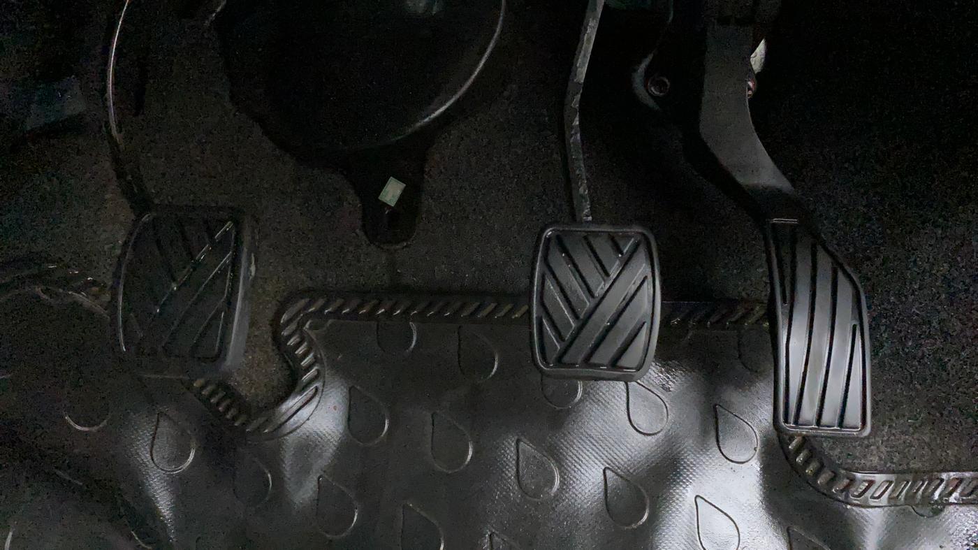 2013 Maruti Ritz VXI, Petrol, Manual, 41,171 km, Pedals