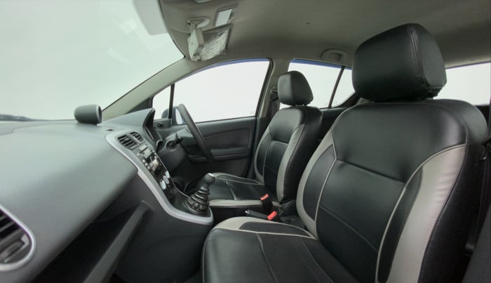 2013 Maruti Ritz VXI, Petrol, Manual, 41,171 km, Right Side Front Door Cabin