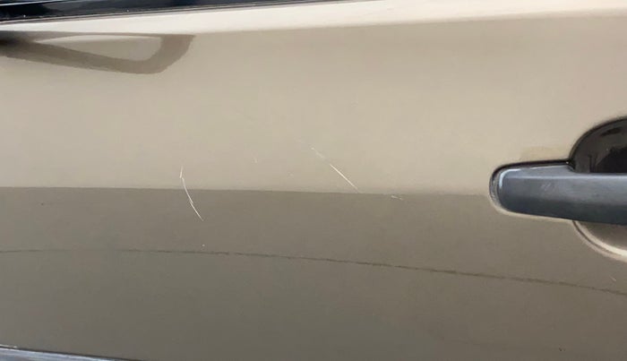 2013 Maruti Ritz VXI, Petrol, Manual, 41,171 km, Front passenger door - Minor scratches