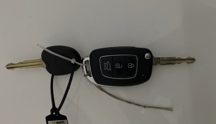 2017 Hyundai Elite i20 SPORTZ 1.2, Petrol, Manual, 1,12,457 km, Key Close Up