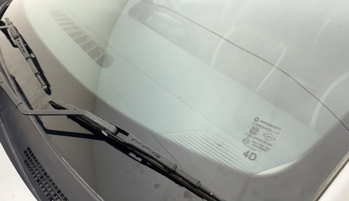 2023 Renault TRIBER RXT, Petrol, Manual, 48,518 km, Front windshield - Minor spot on windshield