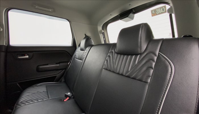 2022 Maruti New Wagon-R ZXI 1.2 AMT, Petrol, Automatic, 17,197 km, Right Side Rear Door Cabin
