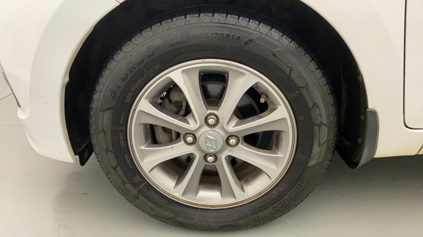 2016 Hyundai Grand i10 ASTA 1.1 CRDI (O), Diesel, Manual, 1,04,136 km, Left Front Wheel