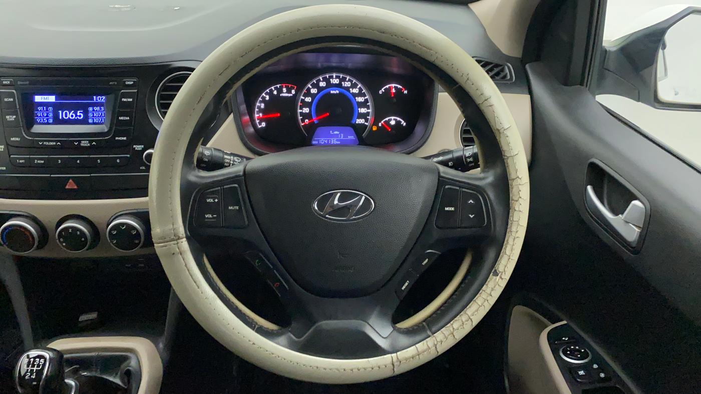 2016 Hyundai Grand i10 ASTA 1.1 CRDI (O), Diesel, Manual, 1,04,136 km, Steering Wheel Close Up