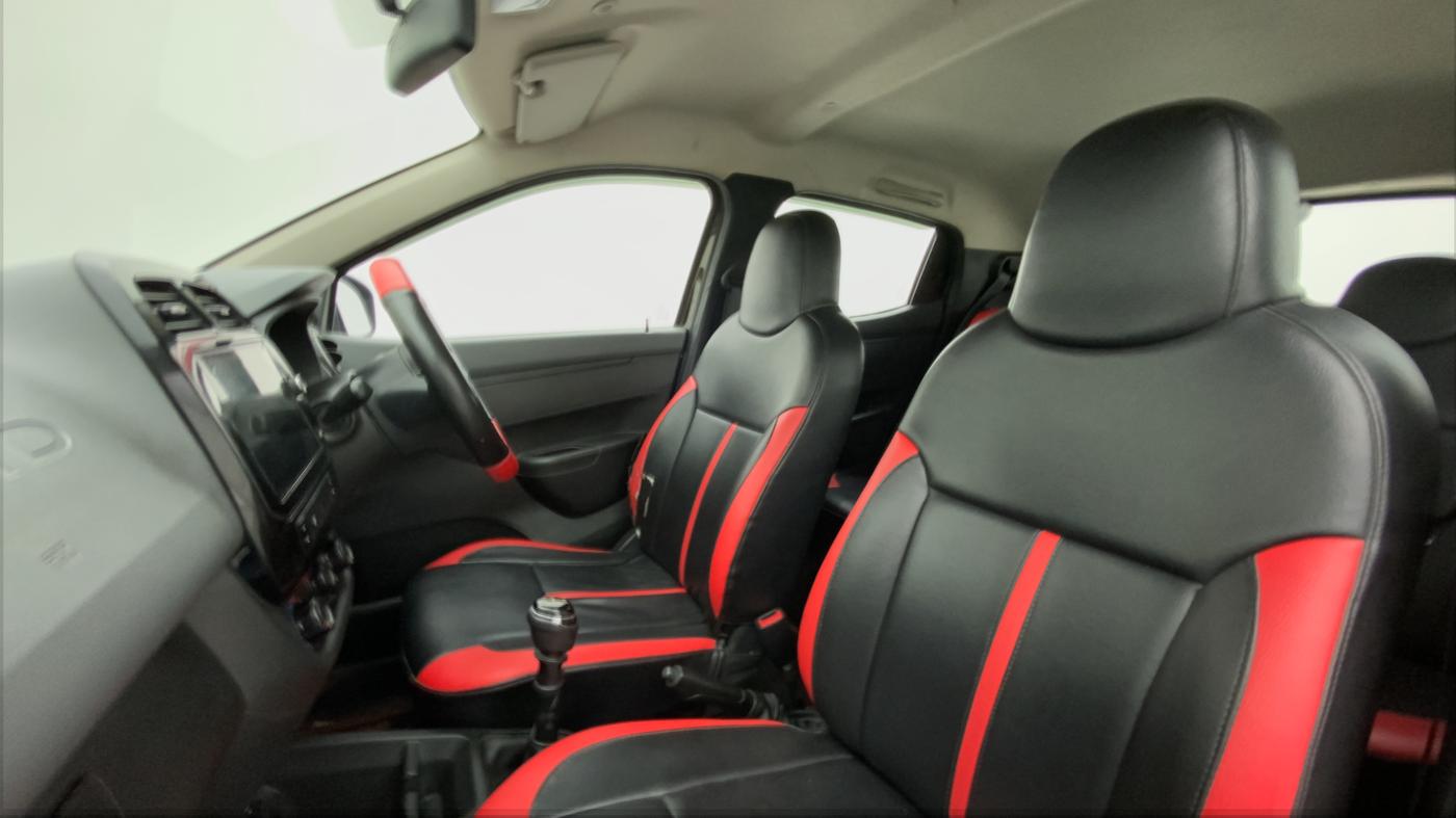 2021 Renault Kwid RXT 1.0 (O), Petrol, Manual, 26,838 km, Right Side Front Door Cabin