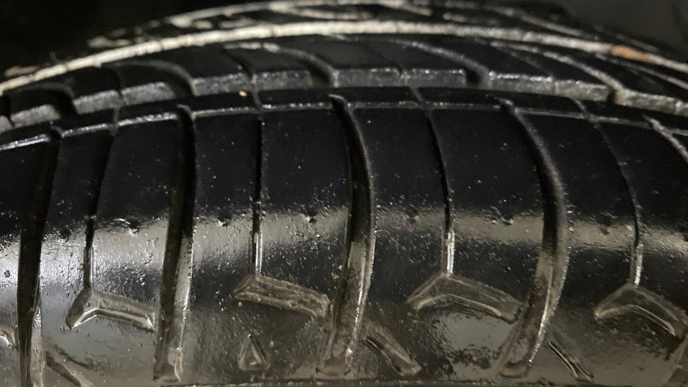 2018 Hyundai NEW SANTRO MAGNA CNG, CNG, Manual, 49,363 km, Right Front Tyre Tread