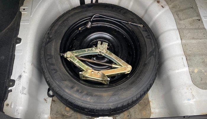 2015 Hyundai Verna FLUIDIC 1.6 CRDI S 4S, Diesel, Manual, 97,644 km, Spare Tyre