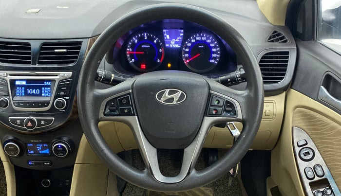 2015 Hyundai Verna FLUIDIC 1.6 CRDI S 4S, Diesel, Manual, 97,644 km, Steering Wheel Close Up