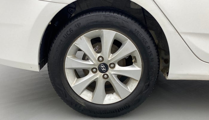 2015 Hyundai Verna FLUIDIC 1.6 CRDI S 4S, Diesel, Manual, 97,644 km, Right Rear Wheel