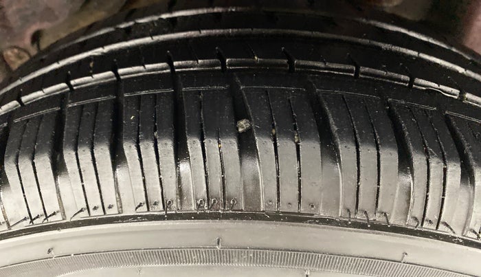 2016 Ford Figo Aspire 1.2 TREND PETROL, Petrol, Manual, 42,098 km, Left Rear Tyre Tread