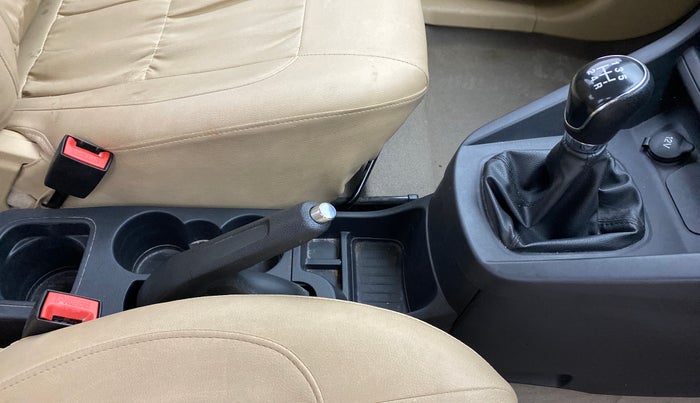 2016 Ford Figo Aspire 1.2 TREND PETROL, Petrol, Manual, 42,098 km, Gear Lever