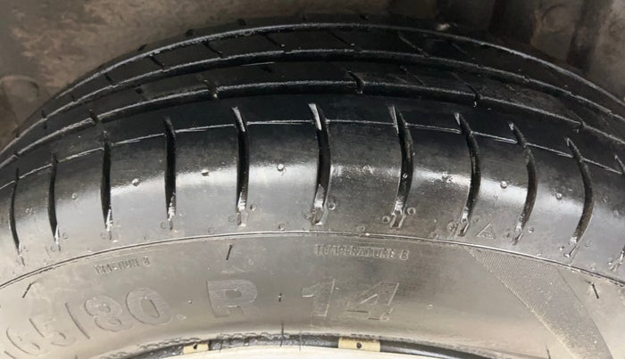 2015 Maruti Swift Dzire VXI, Petrol, Manual, 71,947 km, Left Rear Tyre Tread