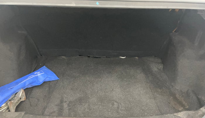 2015 Maruti Swift Dzire VXI, Petrol, Manual, 71,947 km, Boot Inside