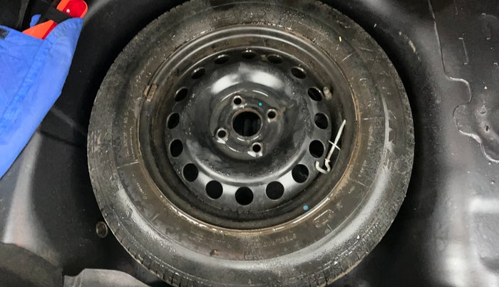 2015 Maruti Swift Dzire VXI, Petrol, Manual, 71,947 km, Spare Tyre