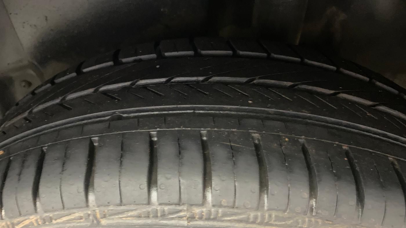 2013 Volkswagen Polo COMFORTLINE 1.2L PETROL, Petrol, Manual, 69,631 km, Left Rear Tyre Tread