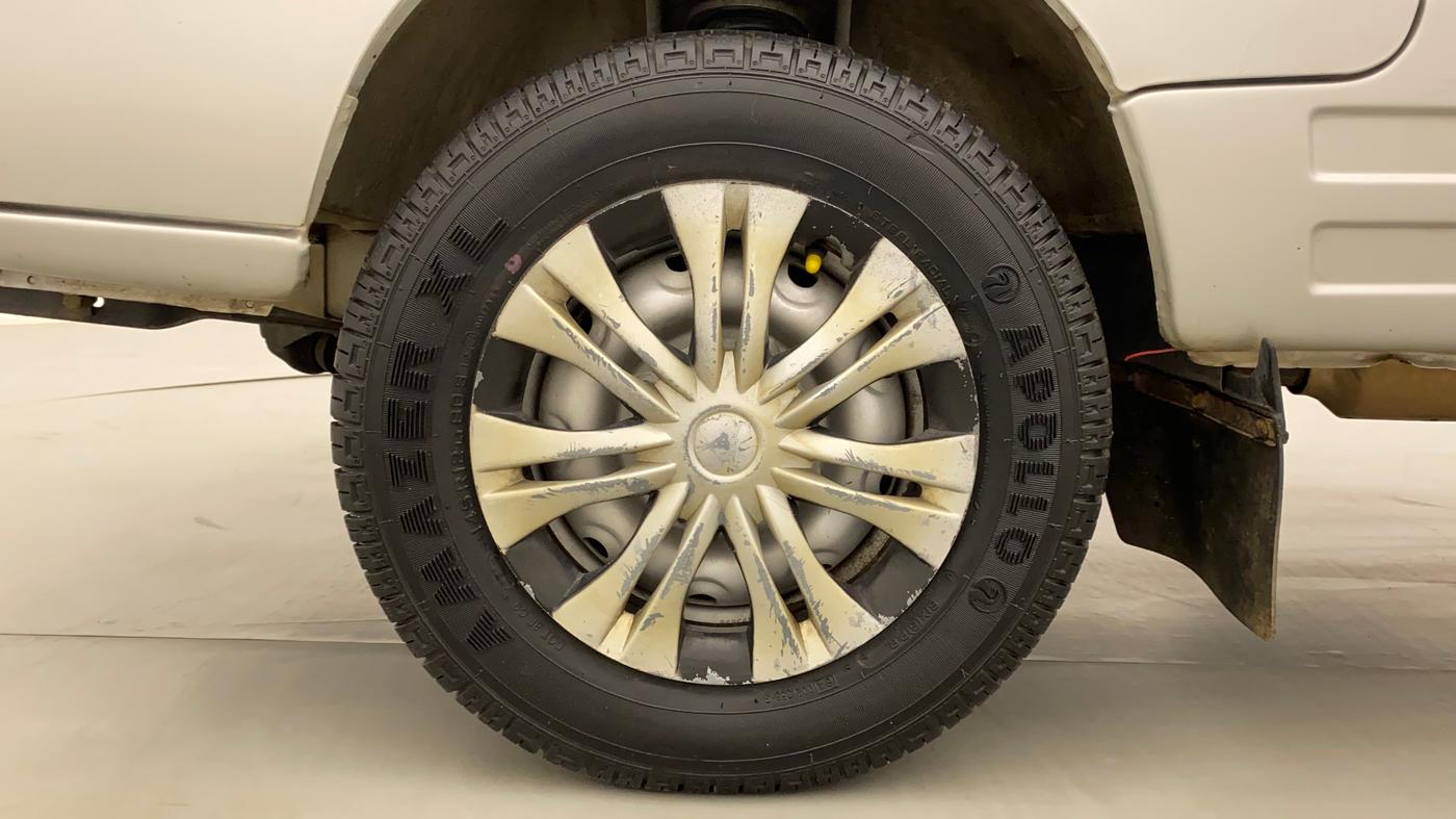 2015 Maruti OMNI E 8 STR, Petrol, Manual, 35,381 km, Left Front Wheel