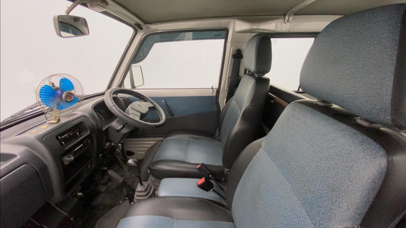 2015 Maruti OMNI E 8 STR, Petrol, Manual, 35,381 km, Right Side Front Door Cabin