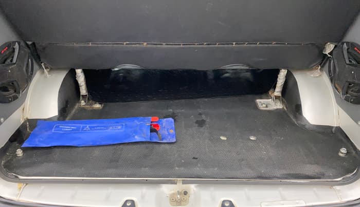 2015 Maruti OMNI E 8 STR, Petrol, Manual, 35,381 km, Boot Inside