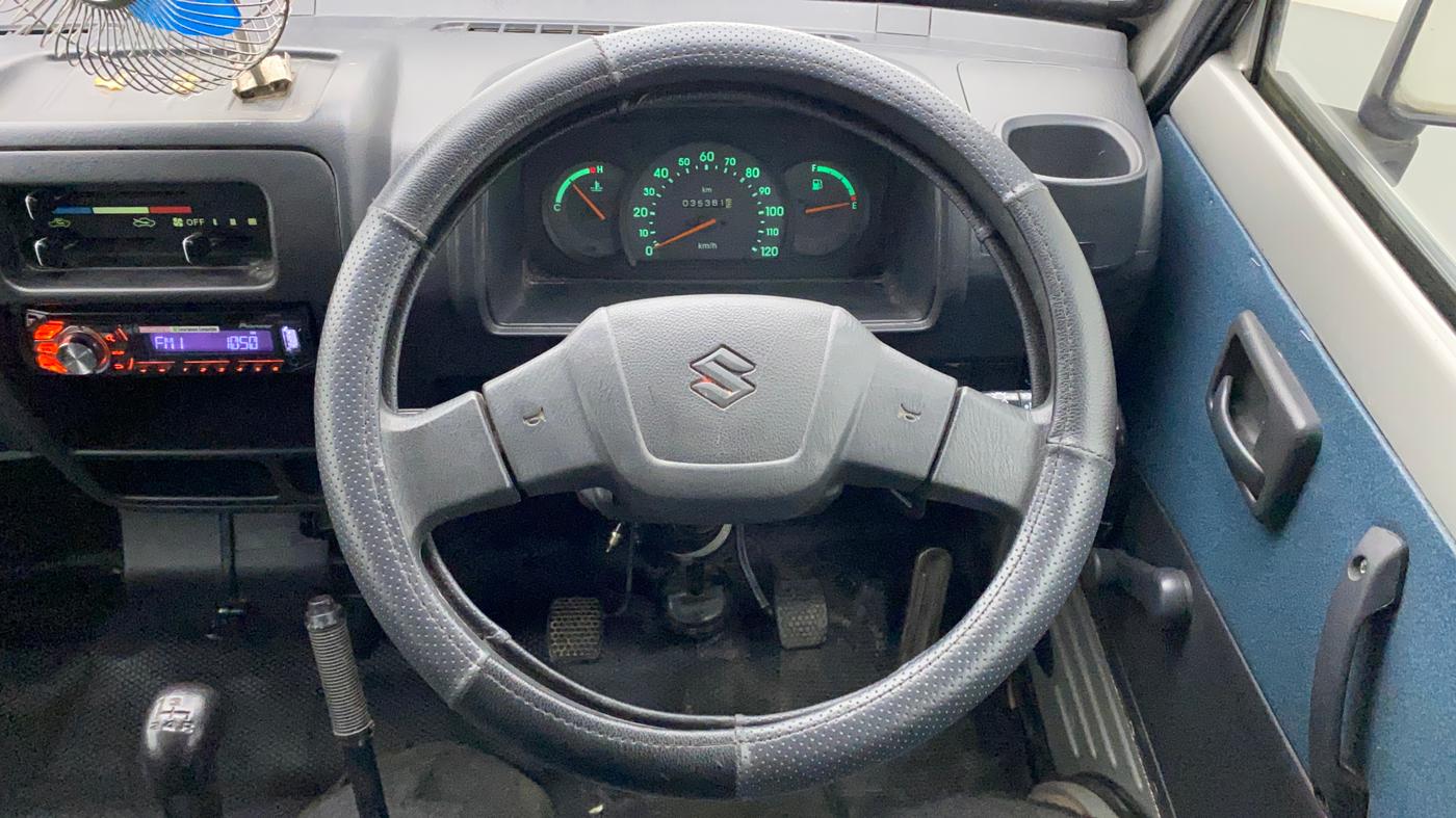 2015 Maruti OMNI E 8 STR, Petrol, Manual, 35,381 km, Steering Wheel Close Up
