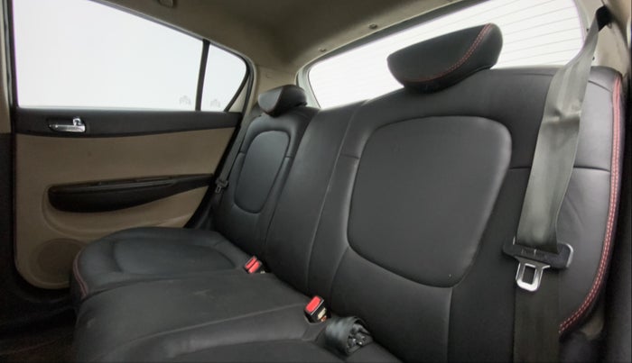 2012 Hyundai i20 SPORTZ 1.2 VTVT, Petrol, Manual, 62,544 km, Right Side Rear Door Cabin
