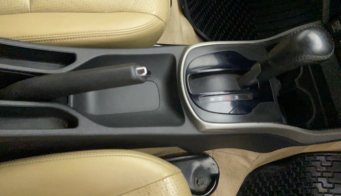2016 Honda City 1.5L I-VTEC VX CVT, Petrol, Automatic, 1,04,276 km, Gear Lever