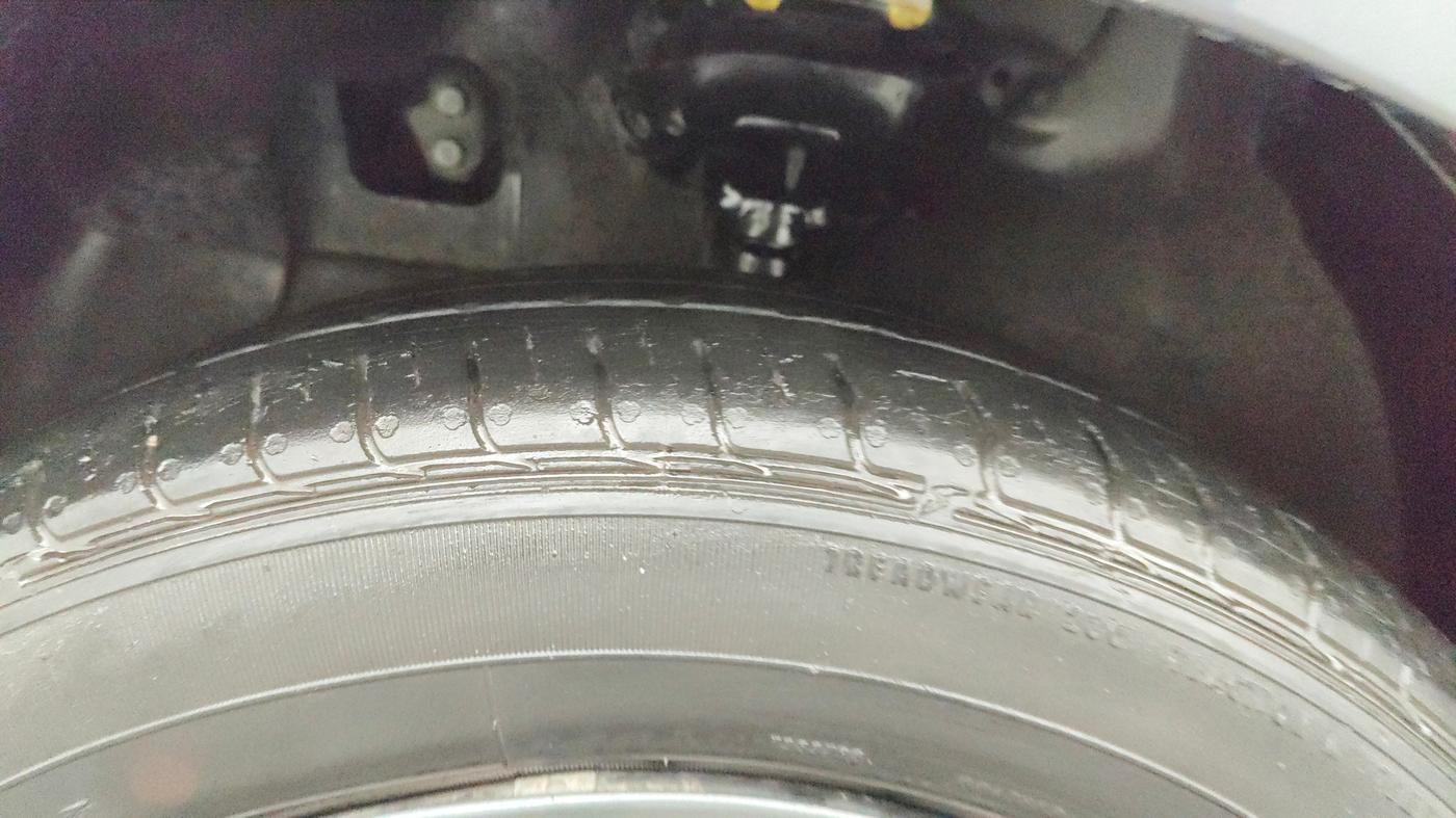 2021 Hyundai AURA S 1.2 AMT, Petrol, Automatic, 29,050 km, Left Front Tyre Tread