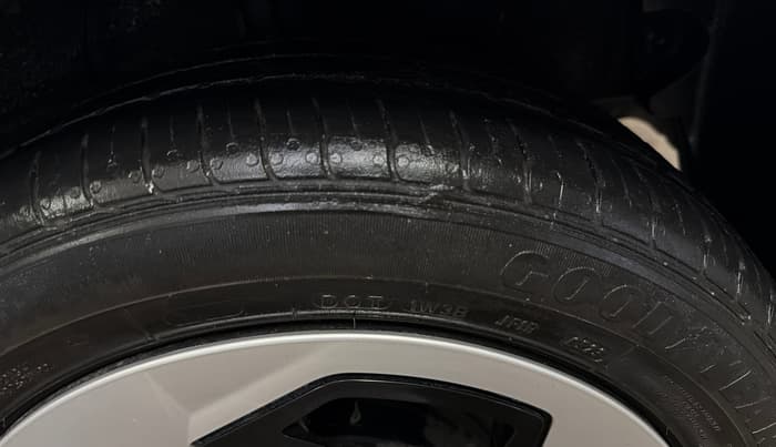 2023 Hyundai GRAND I10 NIOS SPORTZ 1.2 KAPPA VTVT, Petrol, Manual, 25,862 km, Left Rear Tyre Tread
